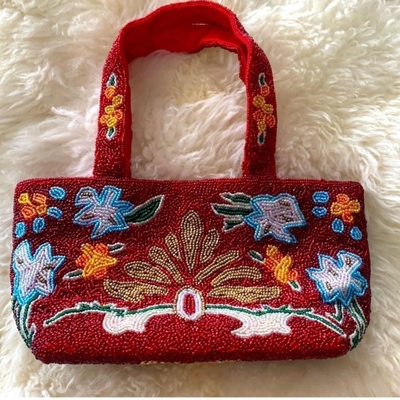 SWEE LO New York vibrant red flower designer little bag- purse, beaded handmade - Picture 2 of 10